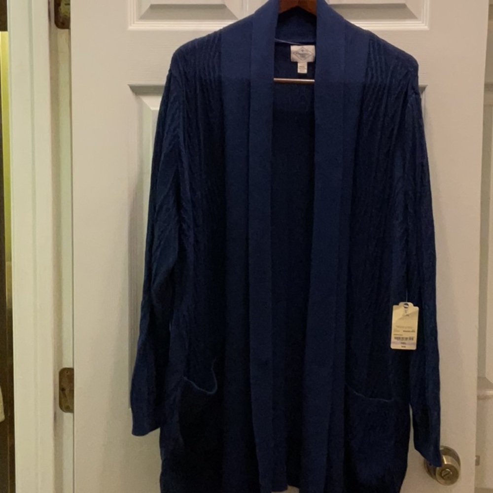 New with tags St John’s Bay sweater. 100% cotton XXL